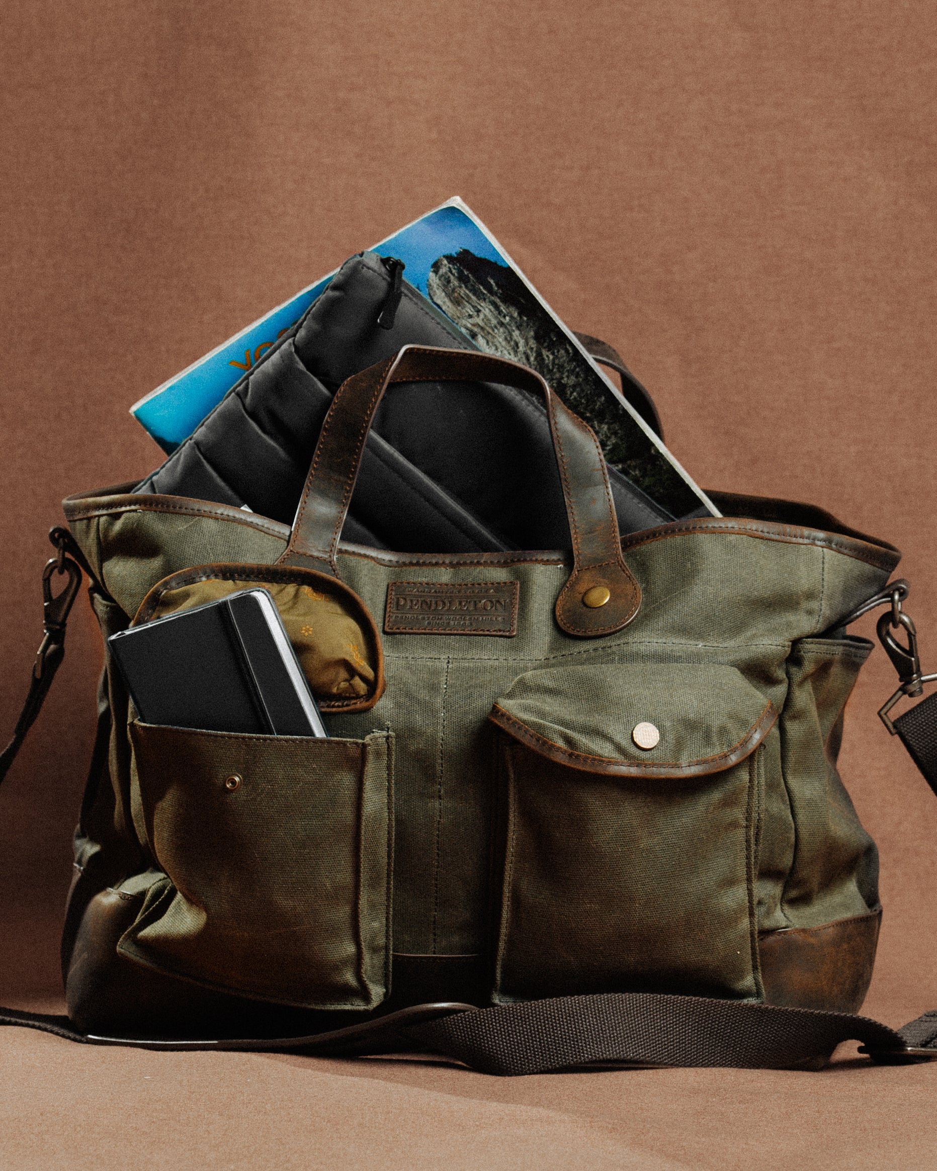 Odyssey Waxed Canvas Messenger Bag - Olive