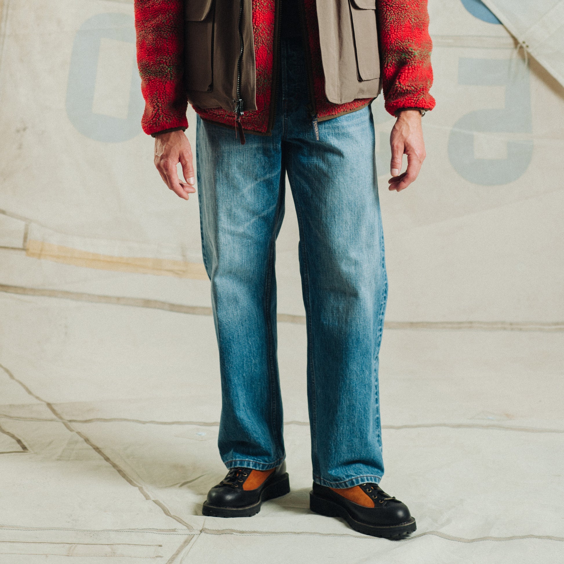 Selvedge Needlework Straight Denim Jeans - Washed Blue