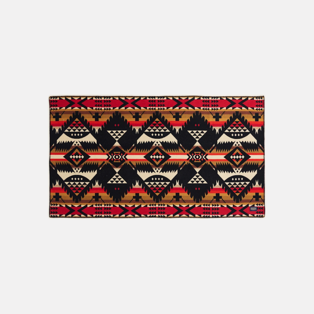 Black pendleton blanket hotsell