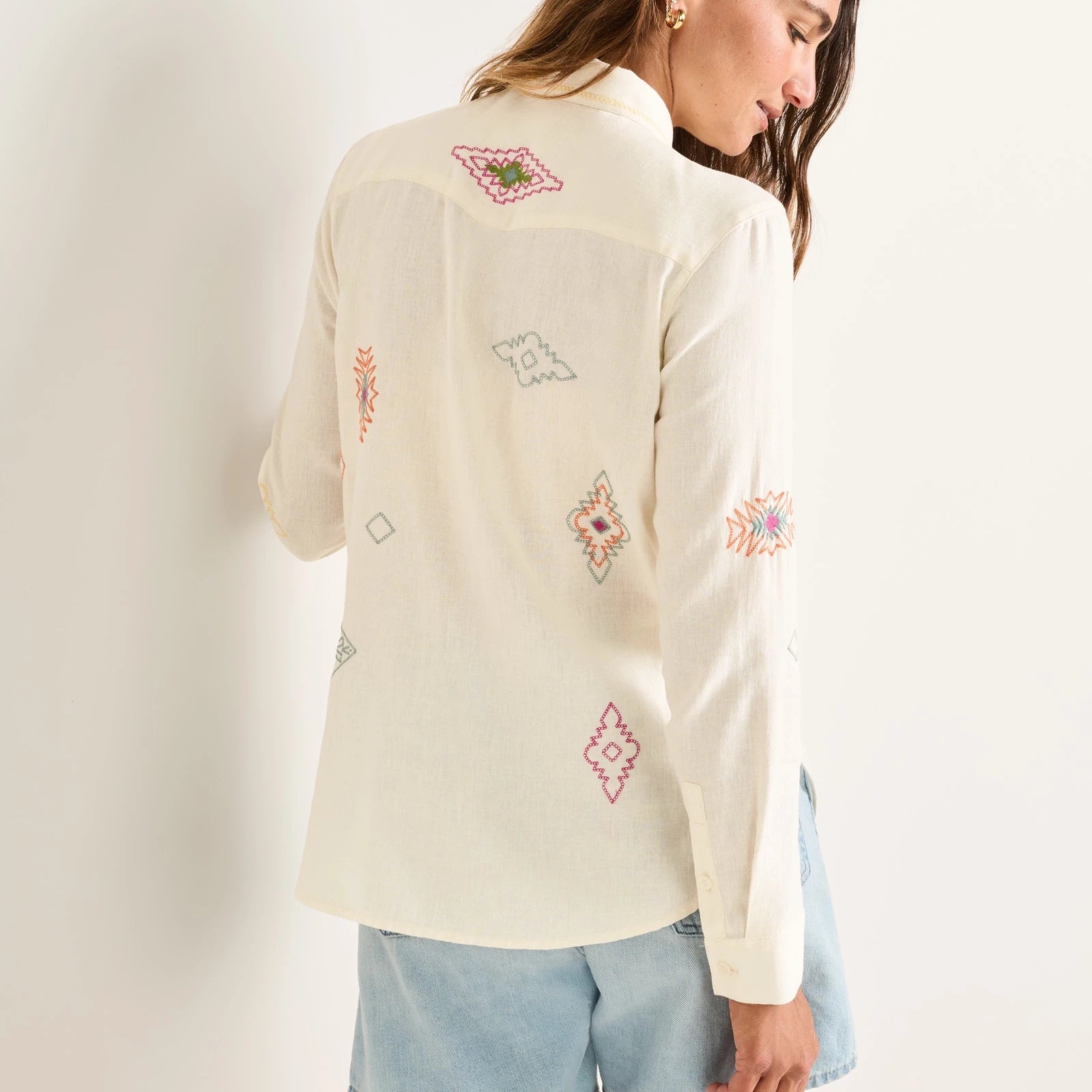 Womens The Perfect One Pocket Shirt - Ivory