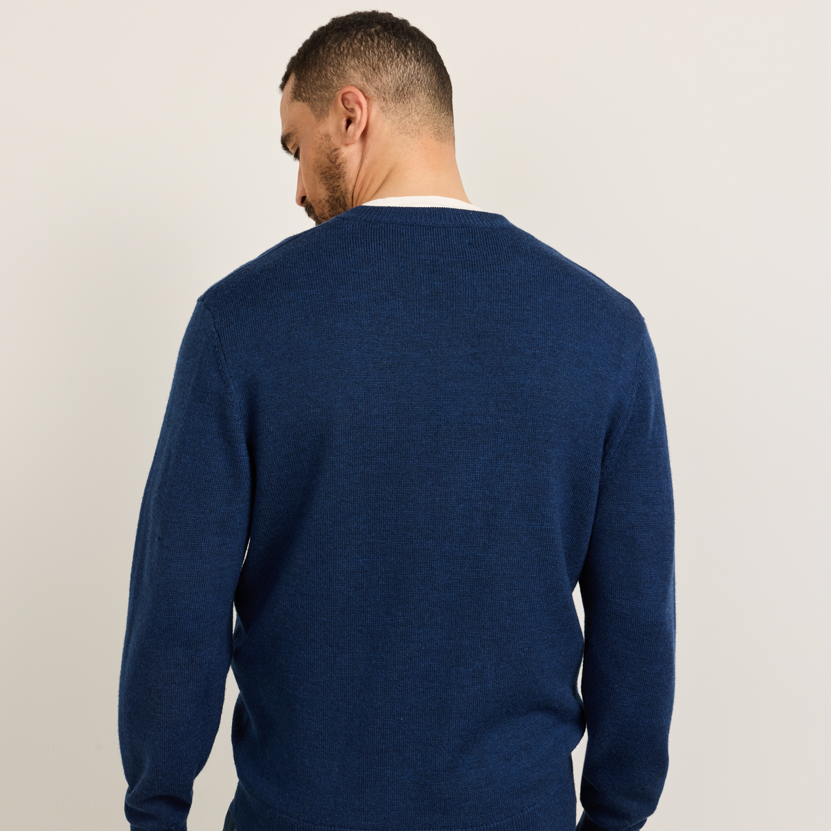 Men's Merino V Neck Sweater - Navy Heather