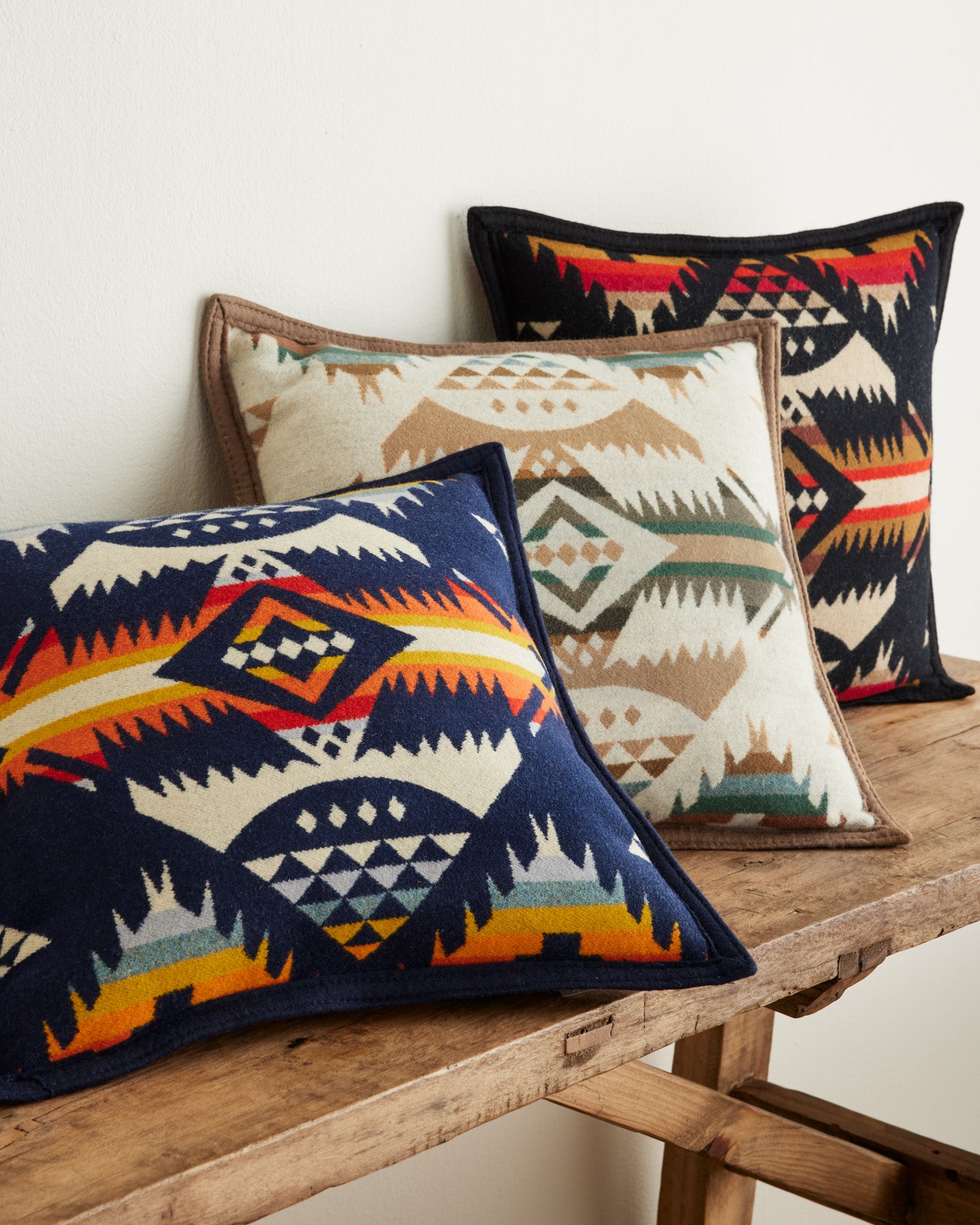 Jacquard Pillow - Nehalem Navy