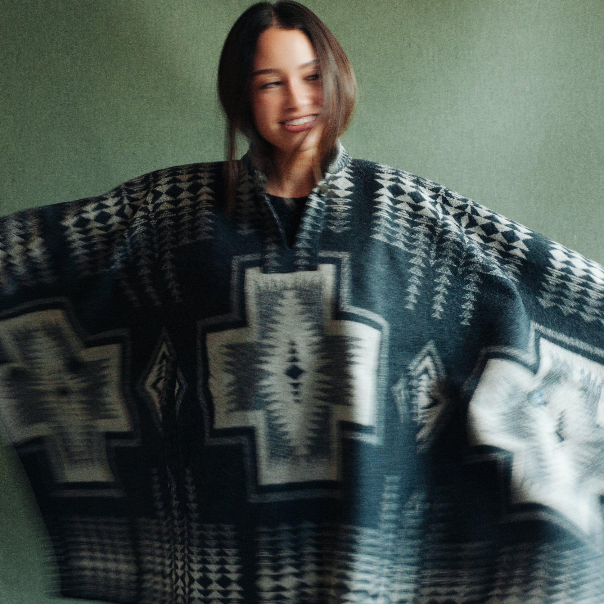 Womens Wool Poncho - Harding Black/Tan