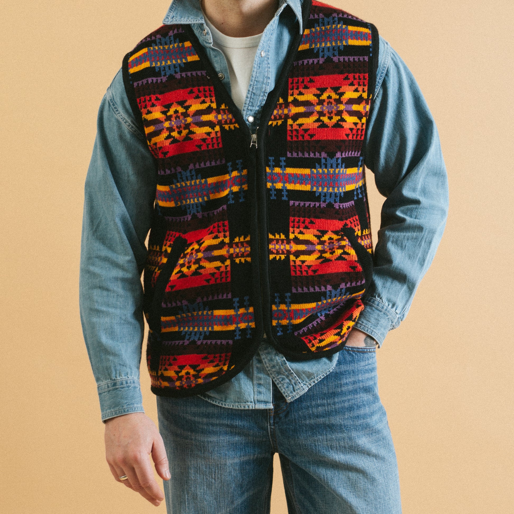 Jacquard Vintage Vest - Black/Multi